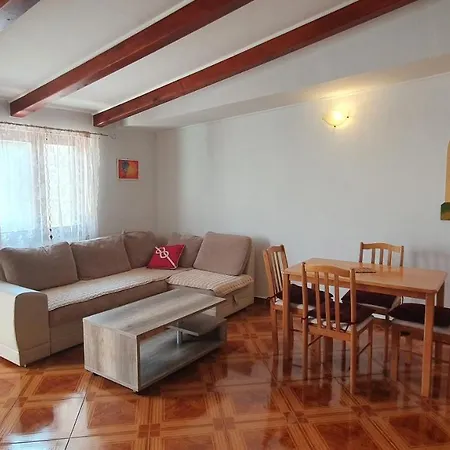Apartment Sirovica *