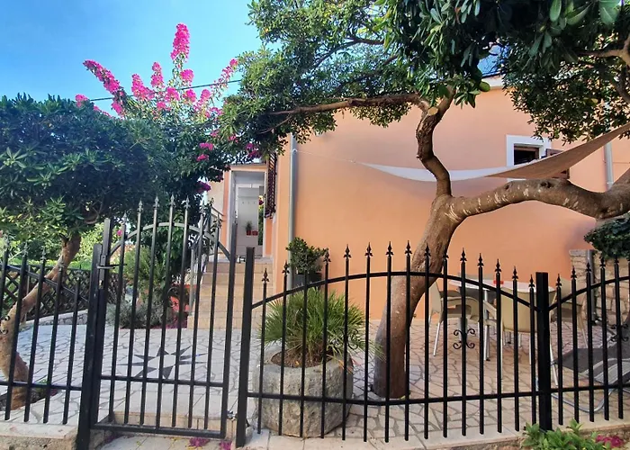 Sirovica Apartman Cunski